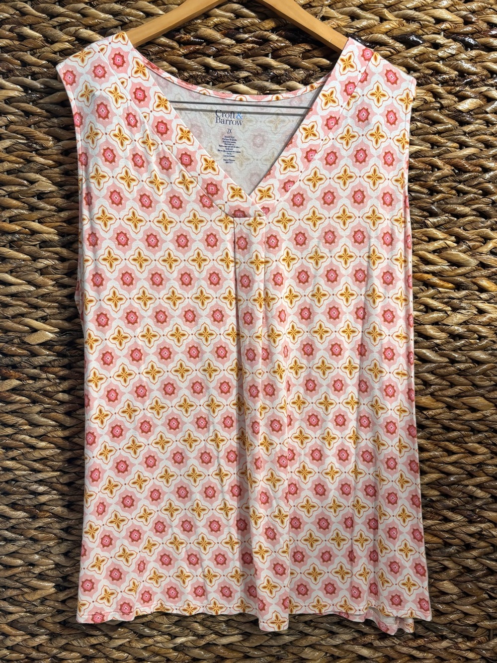 croft & barrow Pink and Gold Patterned Sleeveless V-Neck Tank